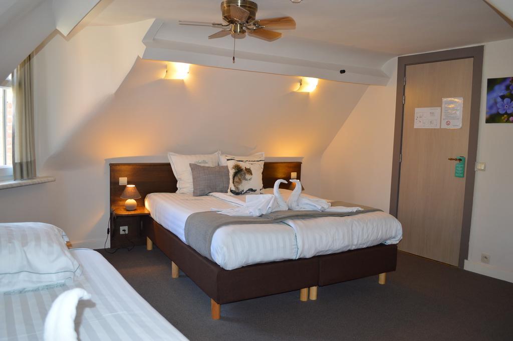 Hotel Ambrosia 예페르 객실 사진