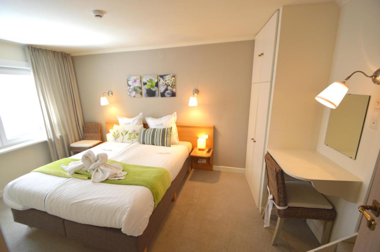 Hotel Ambrosia 예페르 외부 사진